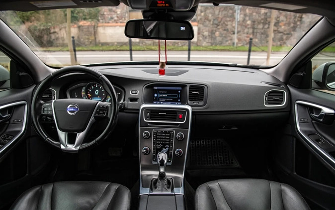 Volvo S60 cena 56000 przebieg: 189312, rok produkcji 2015 z Sochaczew małe 121